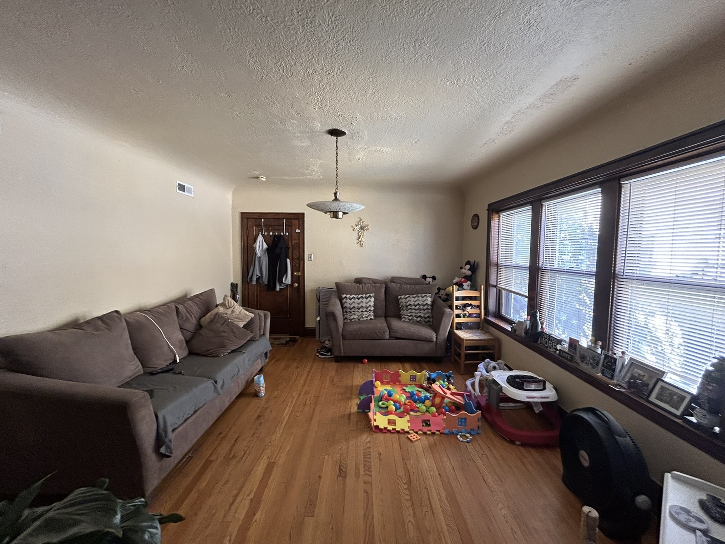 1931 Scoville Avenue Property Photo 17