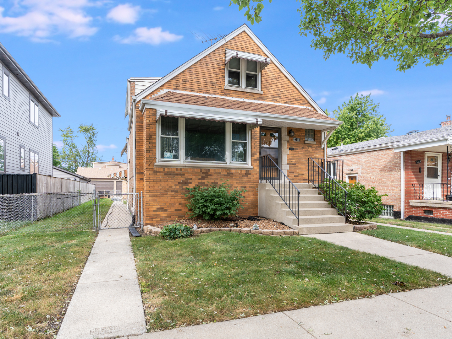 5340 S Mcvicker Avenue Property Photo 1