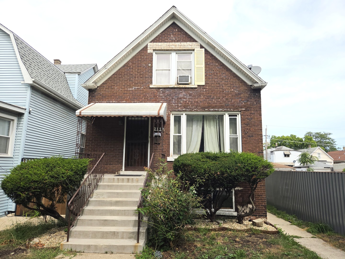 2118 W Garfield Boulevard 1 Property Photo 1
