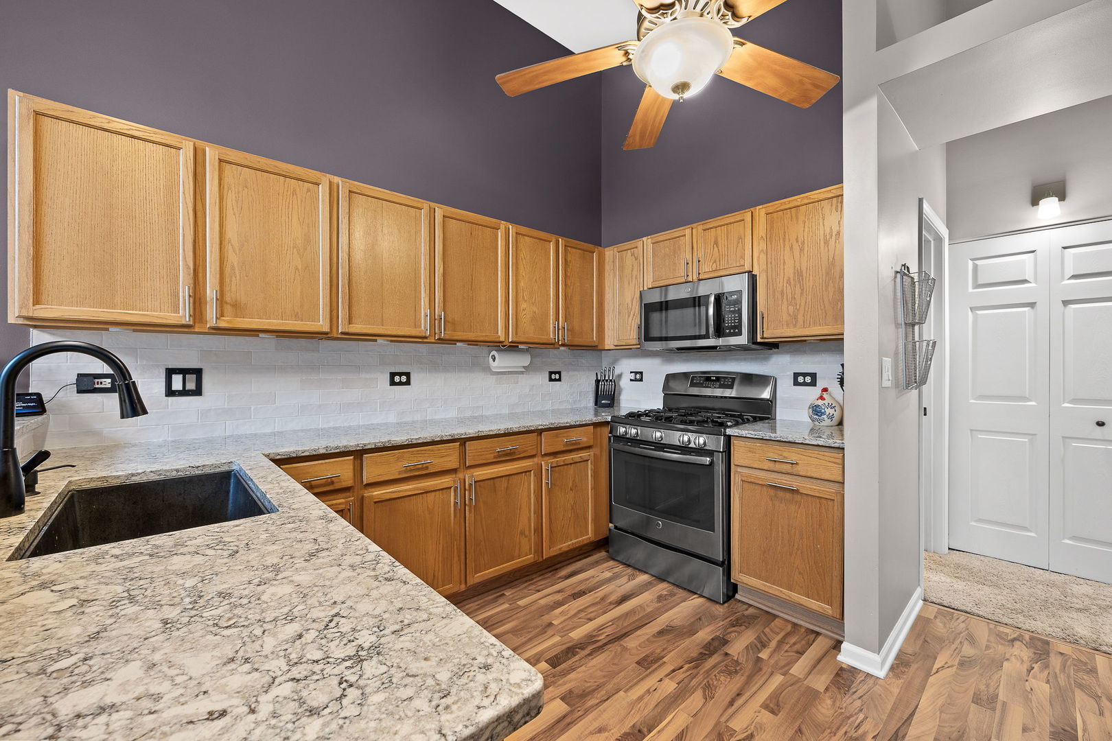 347 Gladstone Lane Property Photo 12