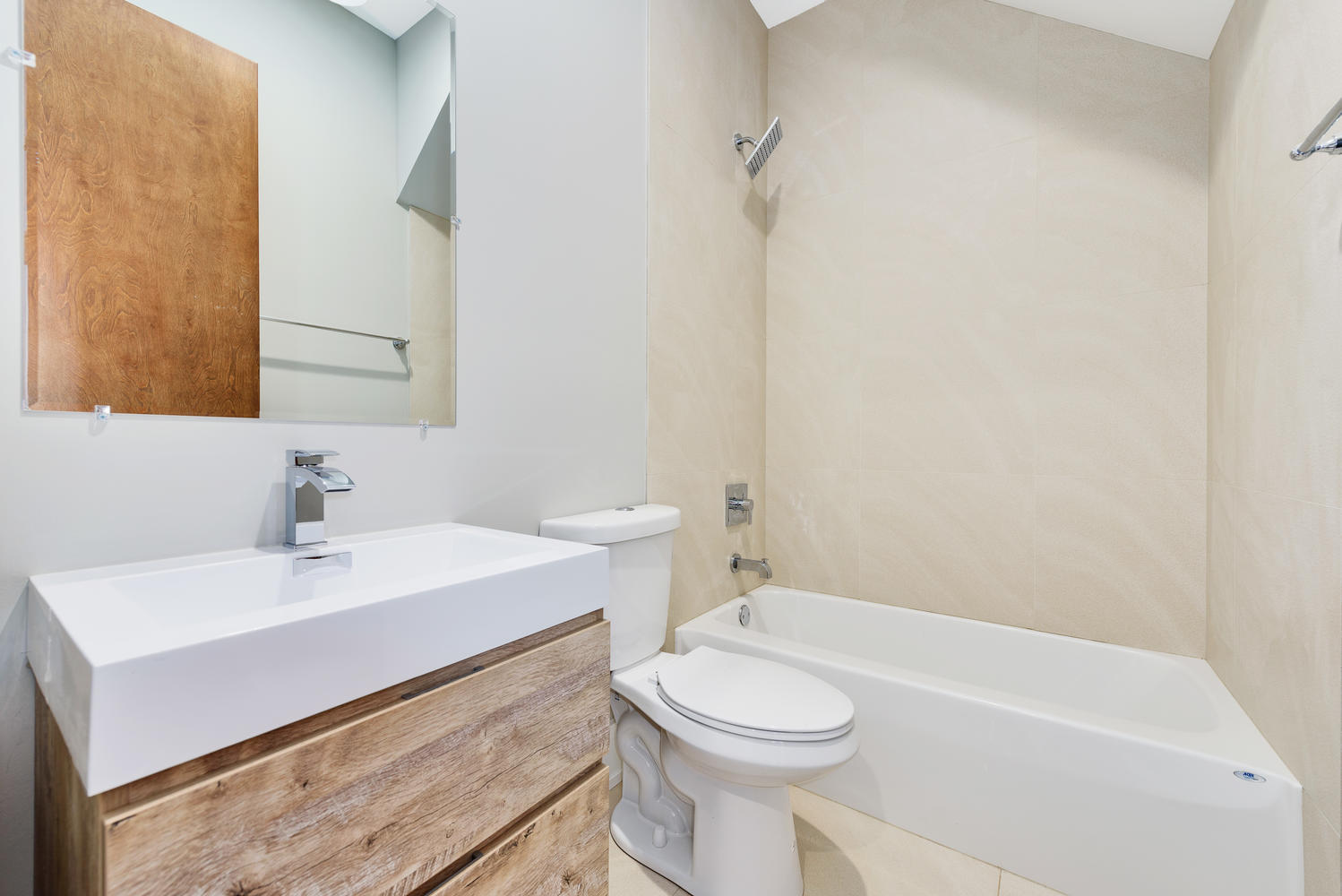 2518 W Division Avenue 3w Property Photo 8
