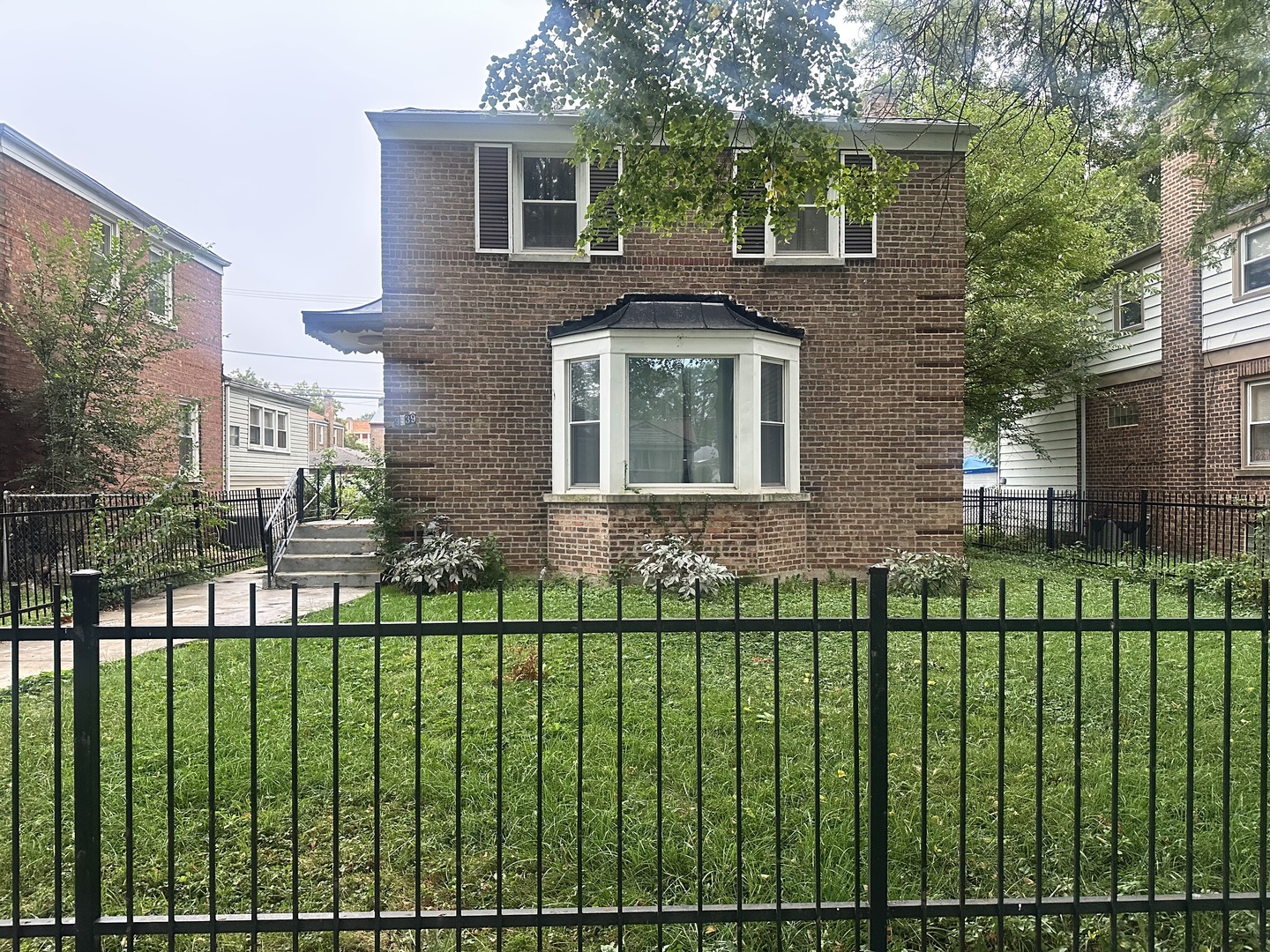 9939 S Paxton Avenue Property Photo 1