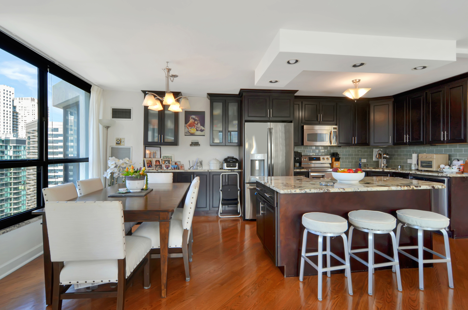 405 N Wabash Avenue 3204 Property Photo 5