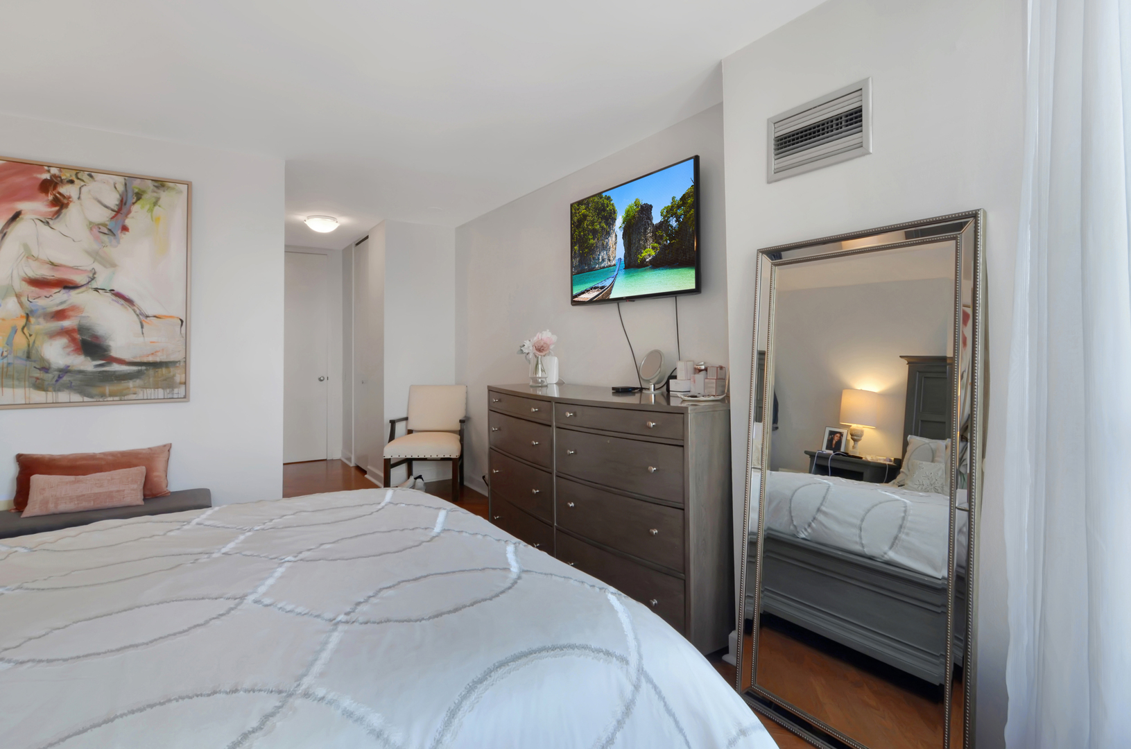 405 N Wabash Avenue 3204 Property Photo 13