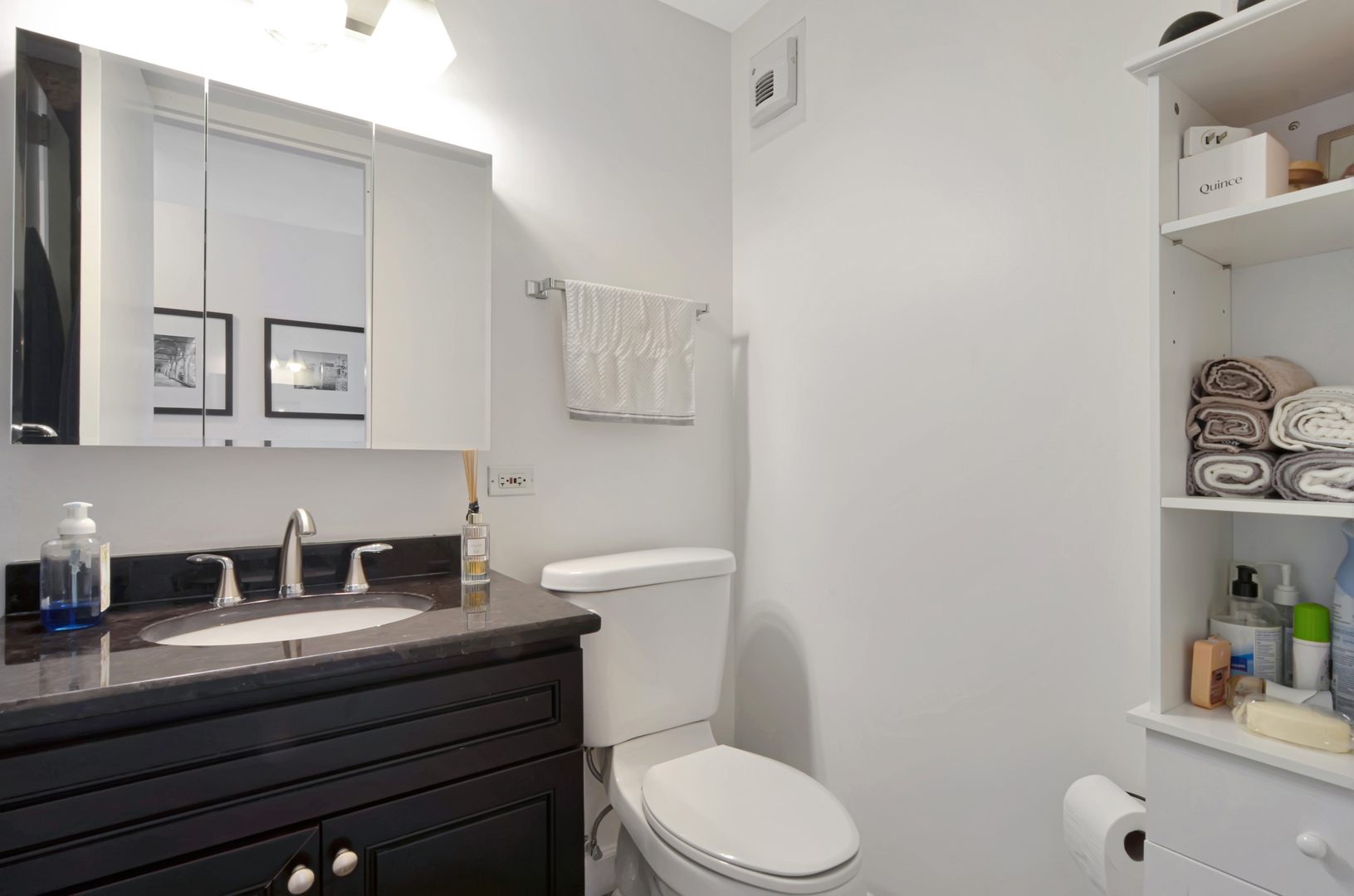 405 N Wabash Avenue 3204 Property Photo 18
