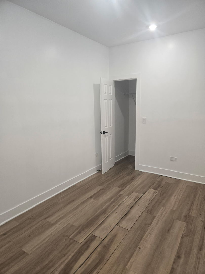 7309 S Green Street Property Photo 23