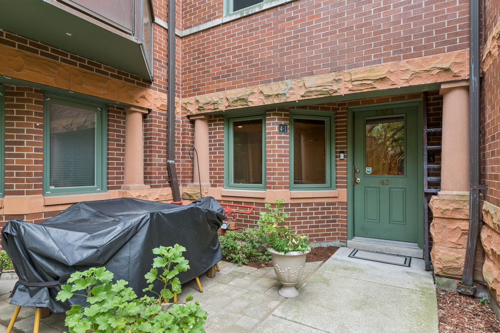 1351 W Altgeld Street 4i Property Photo 25