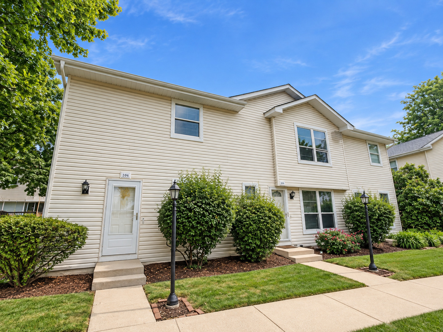 206 Raintree Court Property Photo 1