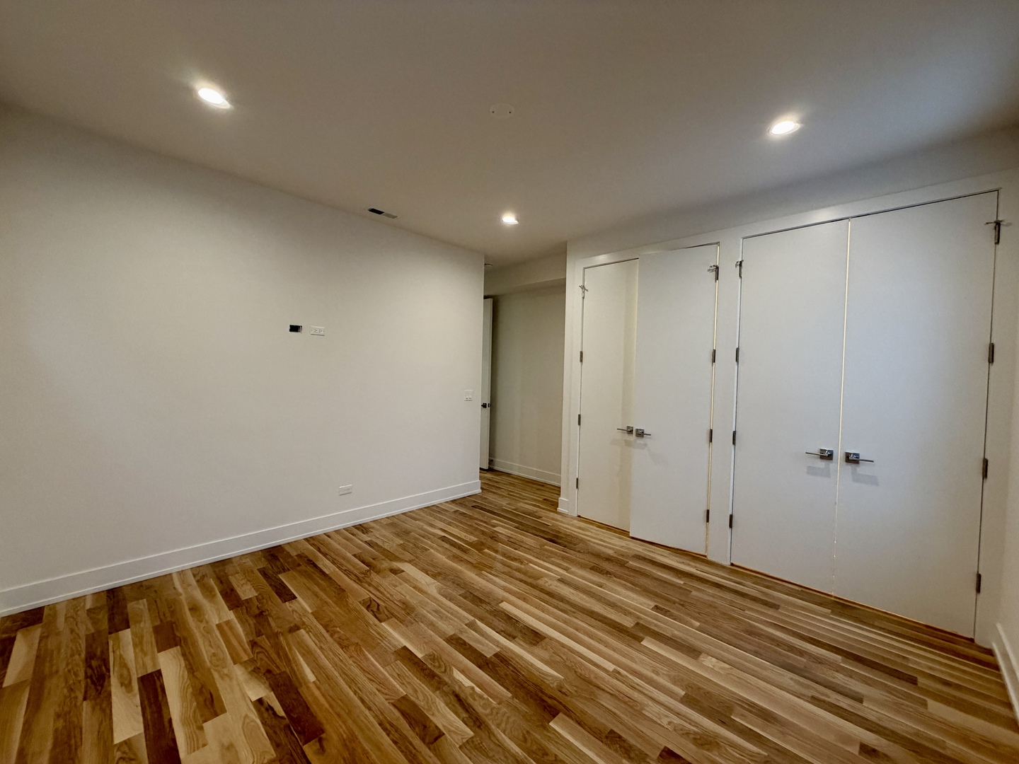 2114 W Augusta Avenue 2 Property Photo 3