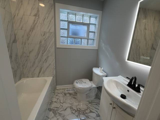 6615 S Hoyne Avenue Property Photo 6