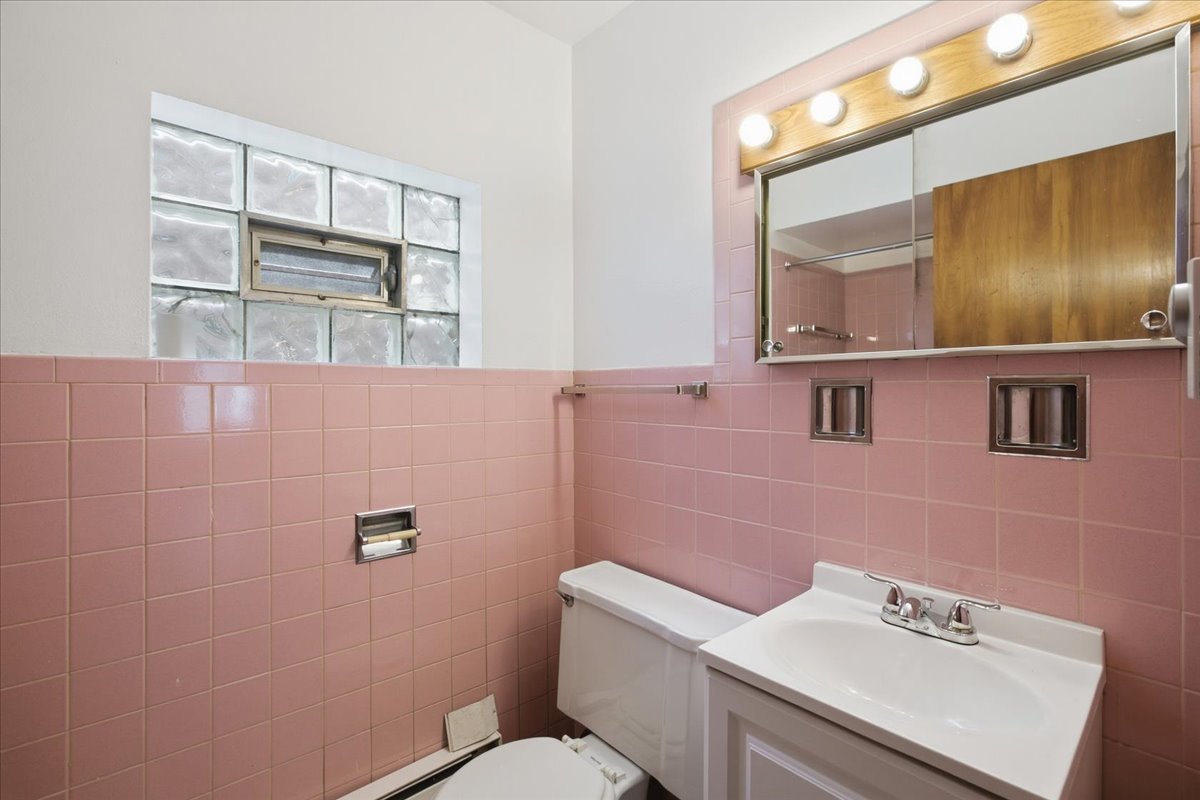 6206 W 64th Place 101 Property Photo 8