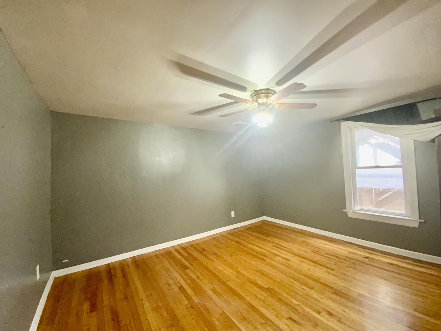 4351 N Western Avenue 2re Property Photo 13