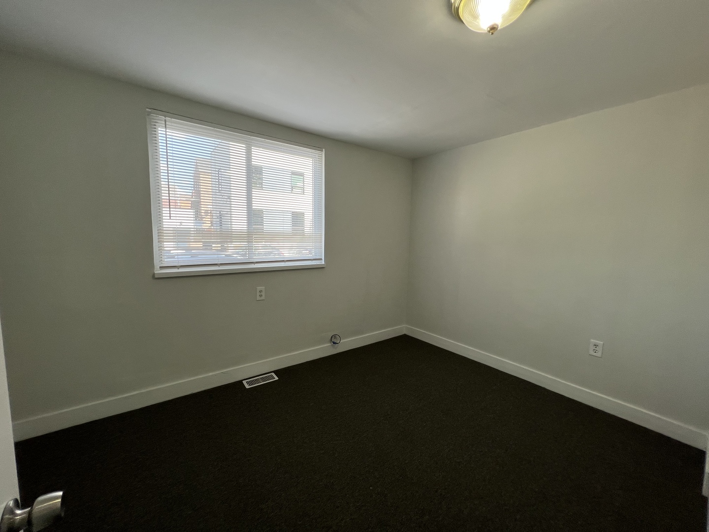 1151 W 19th Street Property Photo 9