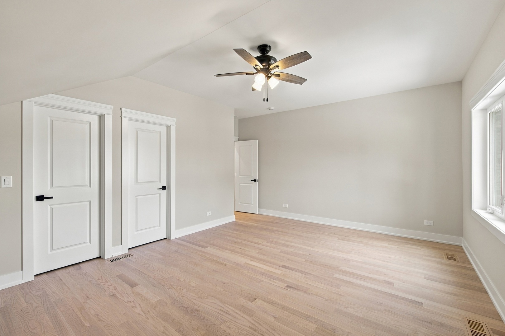 8612 Mcvicker Avenue Property Photo 19