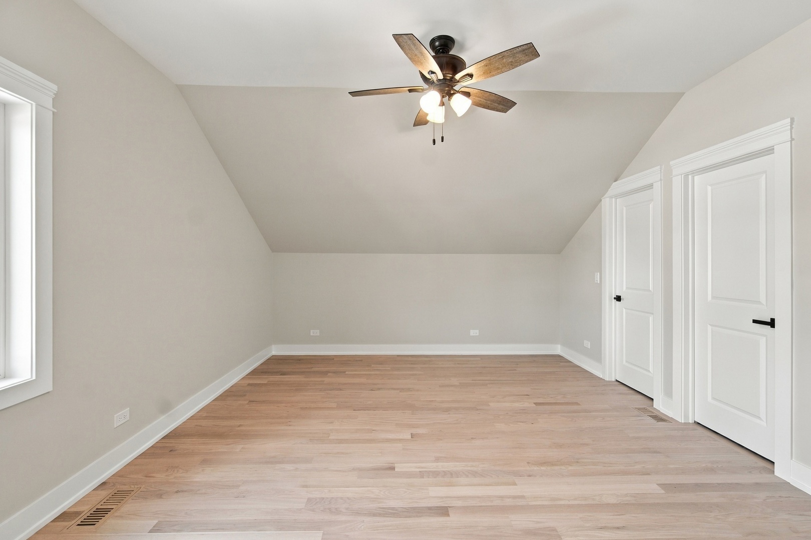 8612 Mcvicker Avenue Property Photo 20