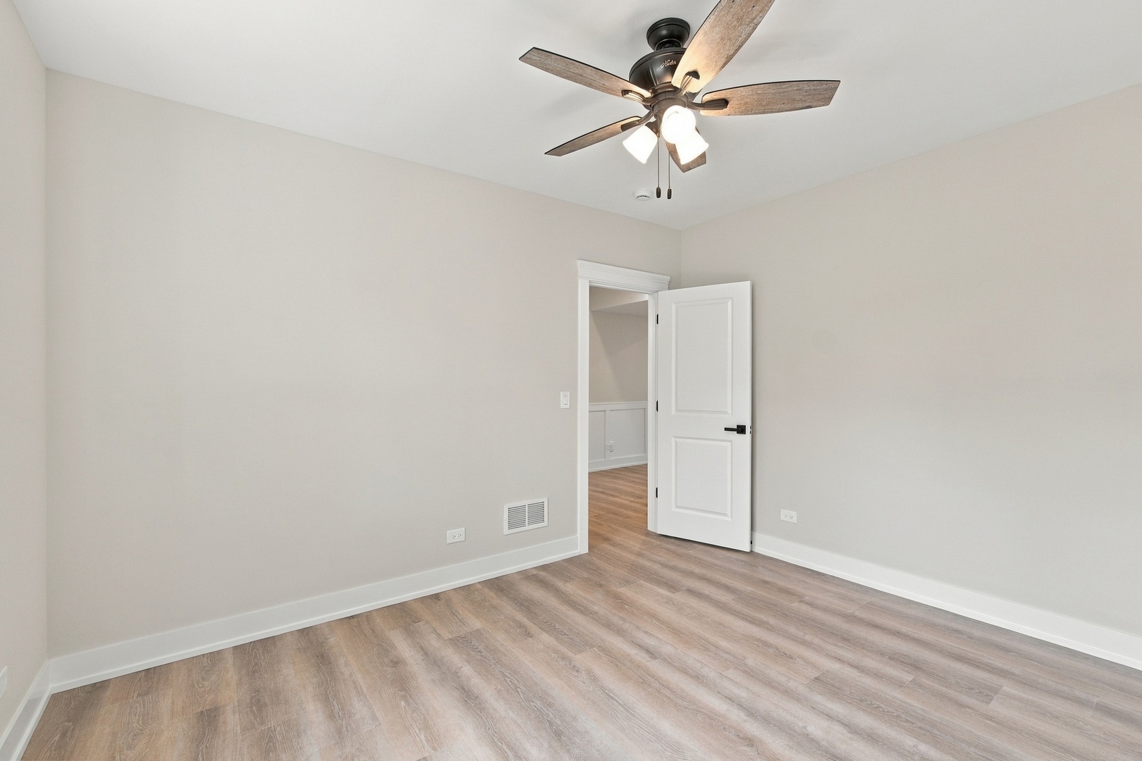 8612 Mcvicker Avenue Property Photo 23