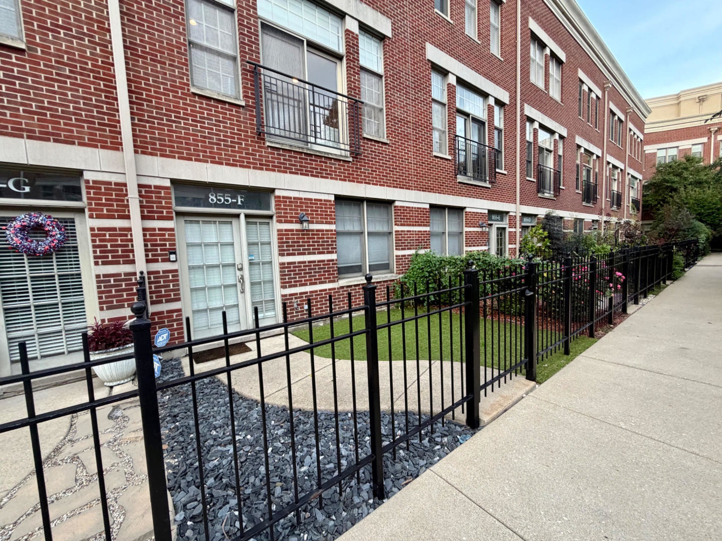 855 N May Street F Property Photo 1
