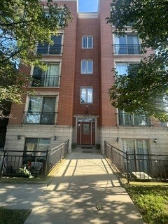 2741 W Congress Parkway 3E Property Photo 1