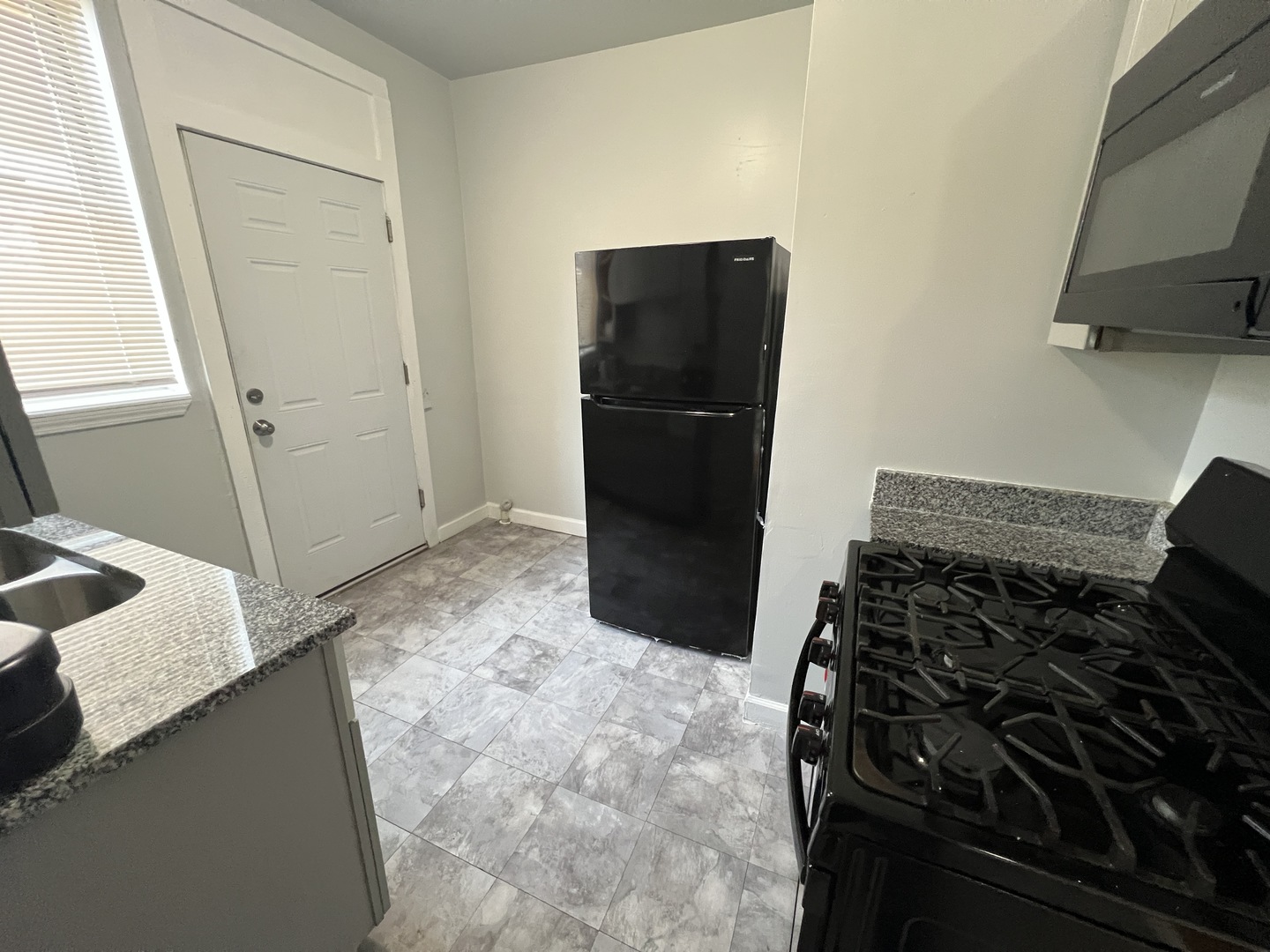 6802 S Clyde Avenue 3 Property Photo 6