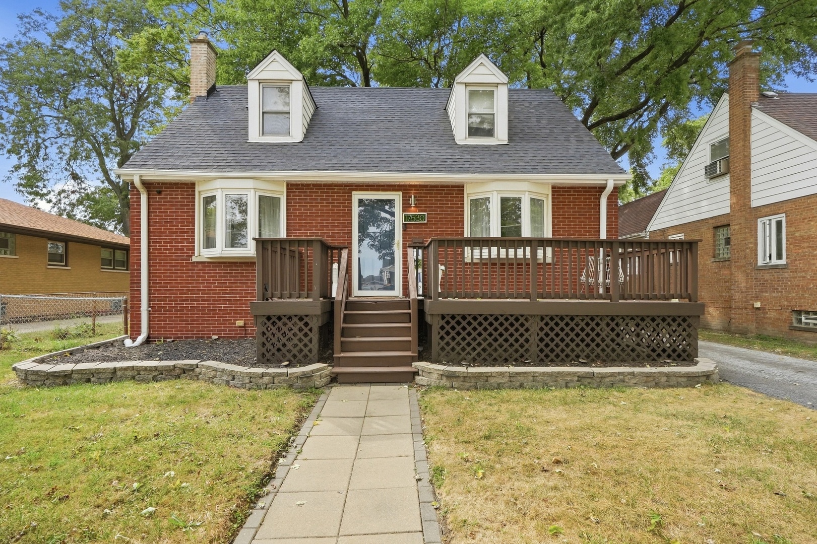 17530 Henry Street Property Photo 1