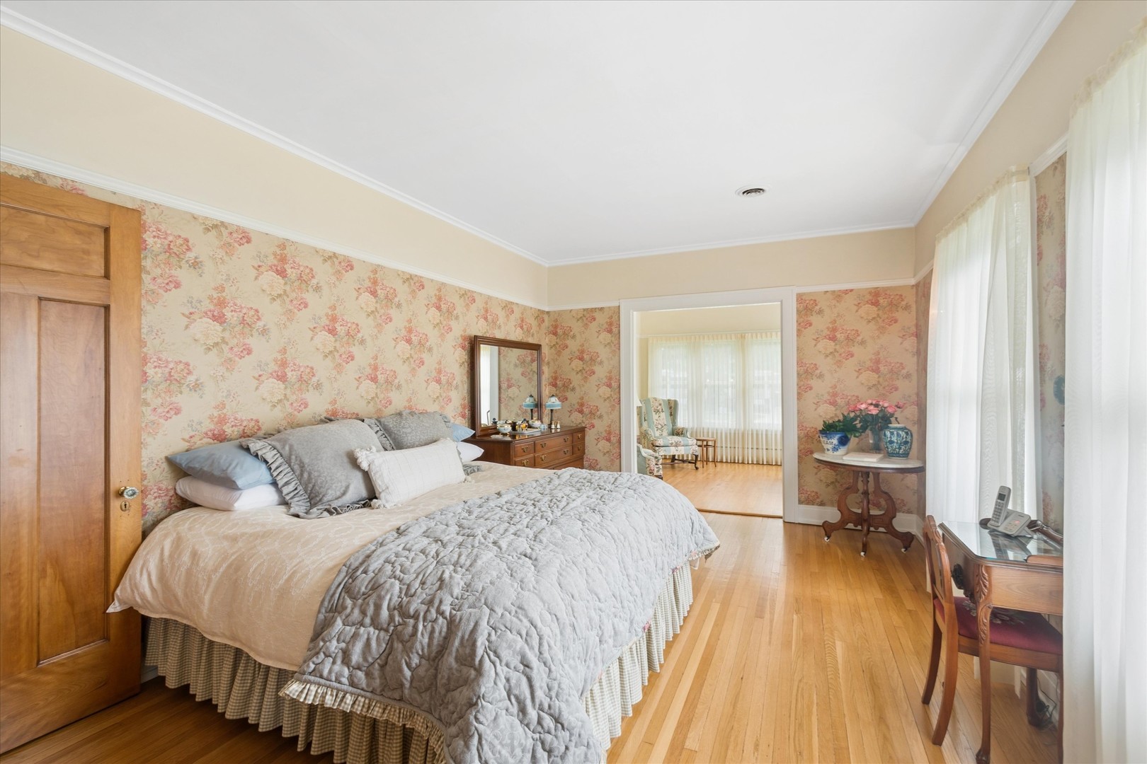 310 N Delaplaine Road Property Photo 17