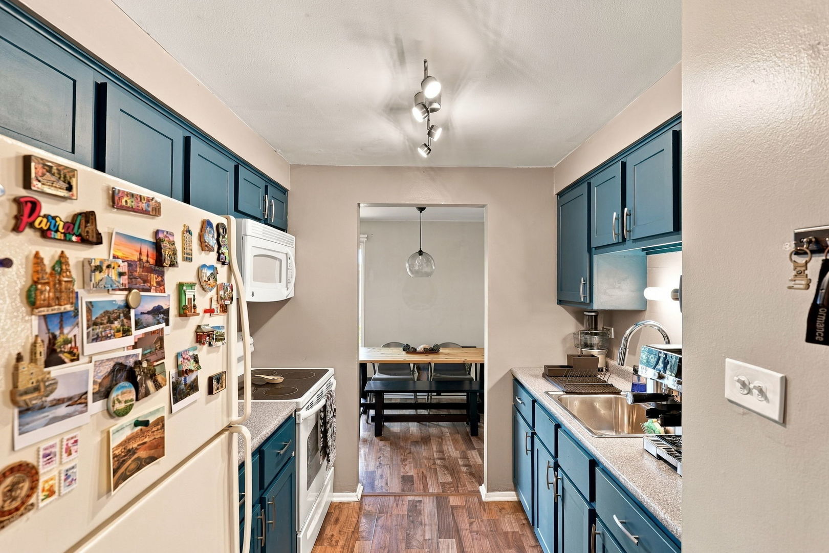 9724 S Karlov Avenue 304 Property Photo 11