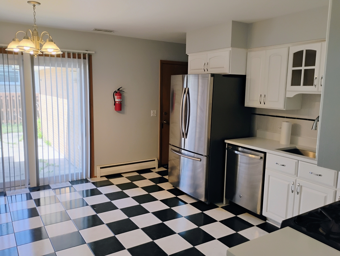 904 S Edward Street Property Photo 5