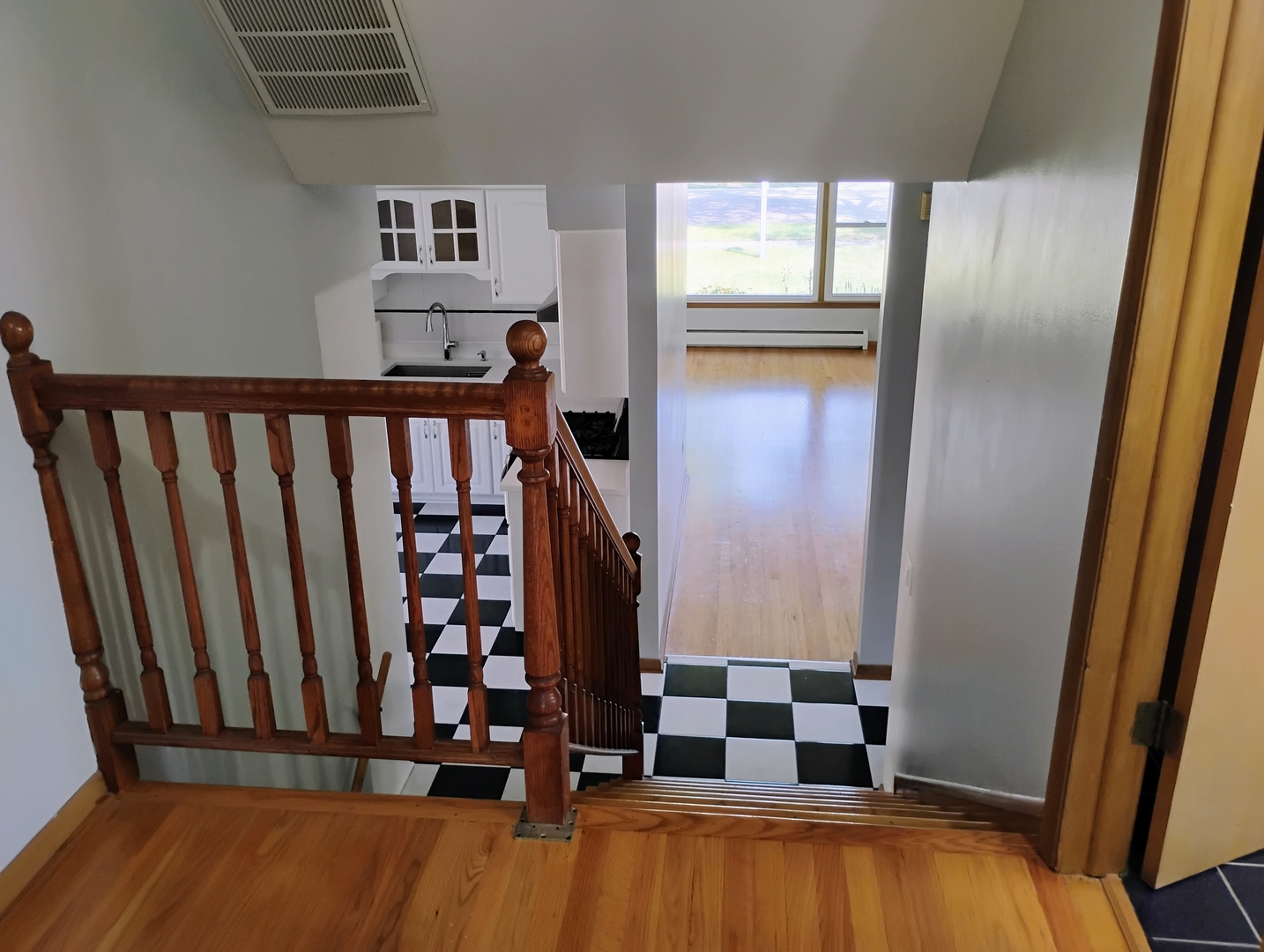 904 S Edward Street Property Photo 13