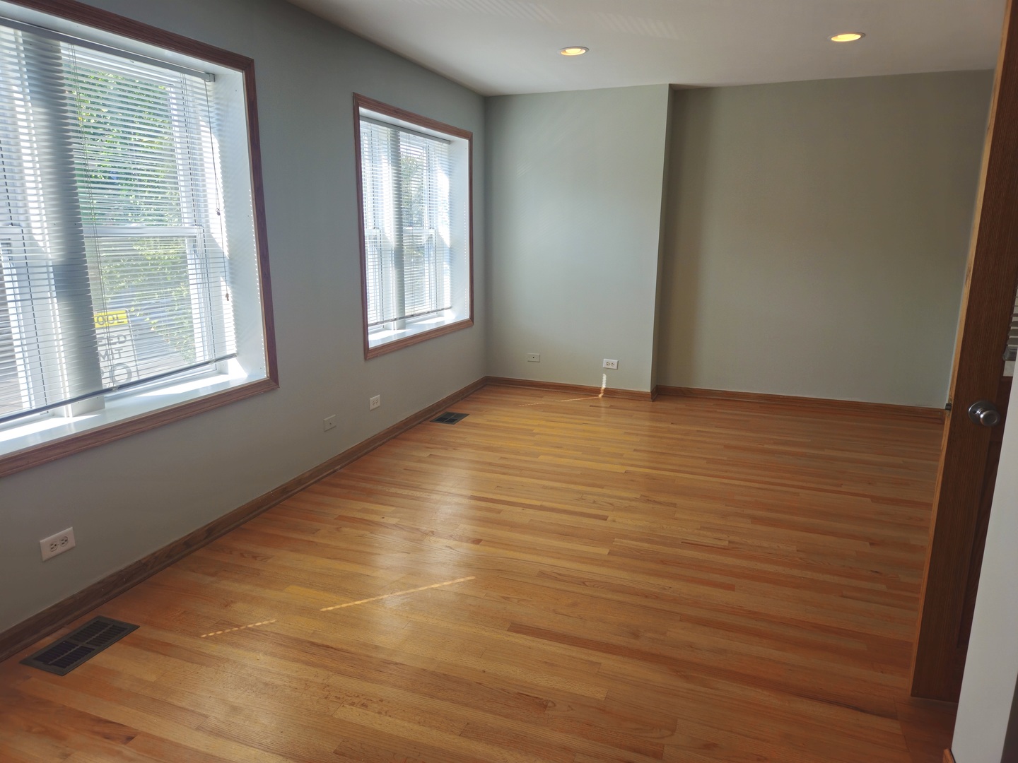 3043 N Ashland Avenue 2 Property Photo 4