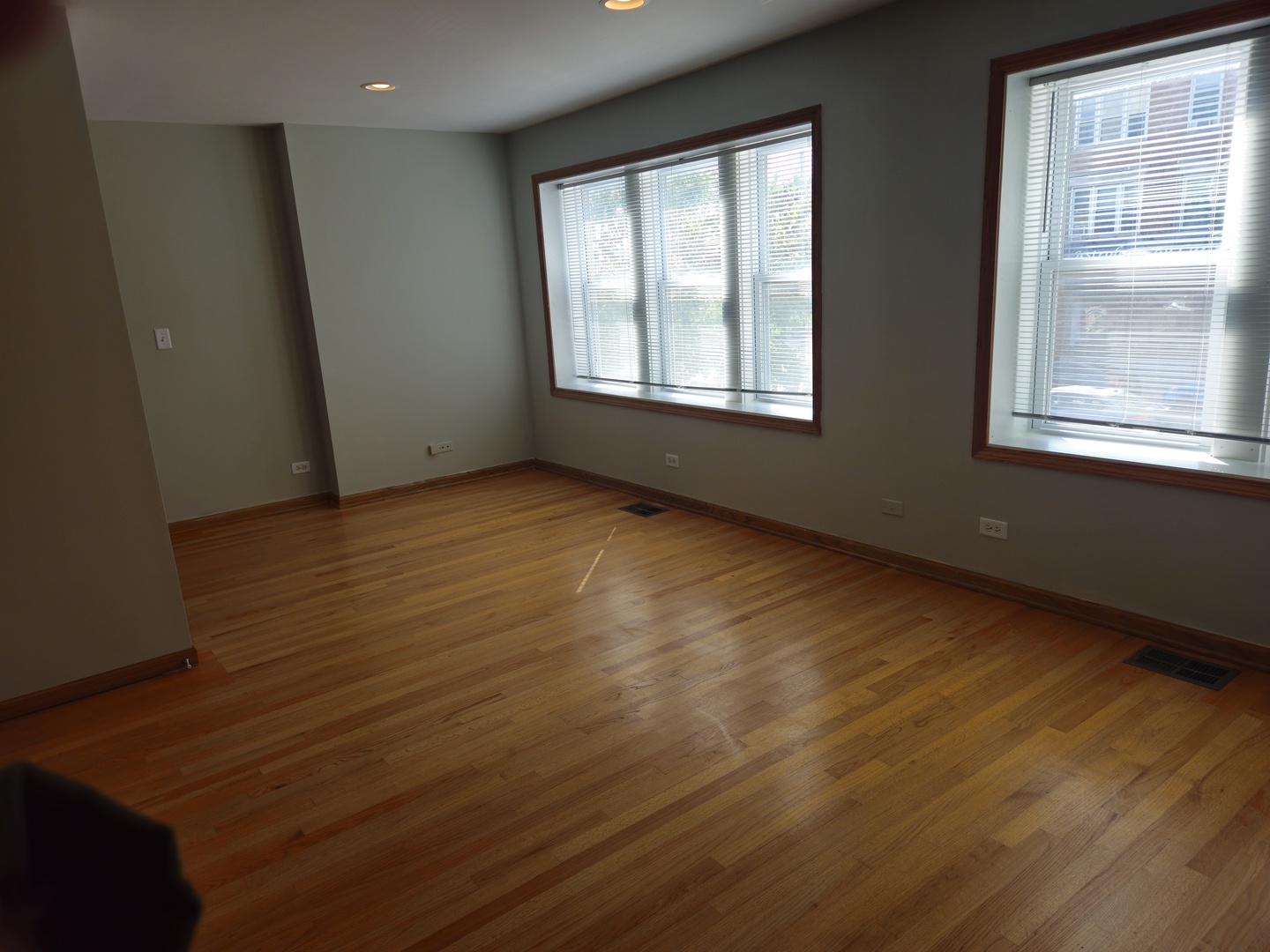 3043 N Ashland Avenue 2 Property Photo 5