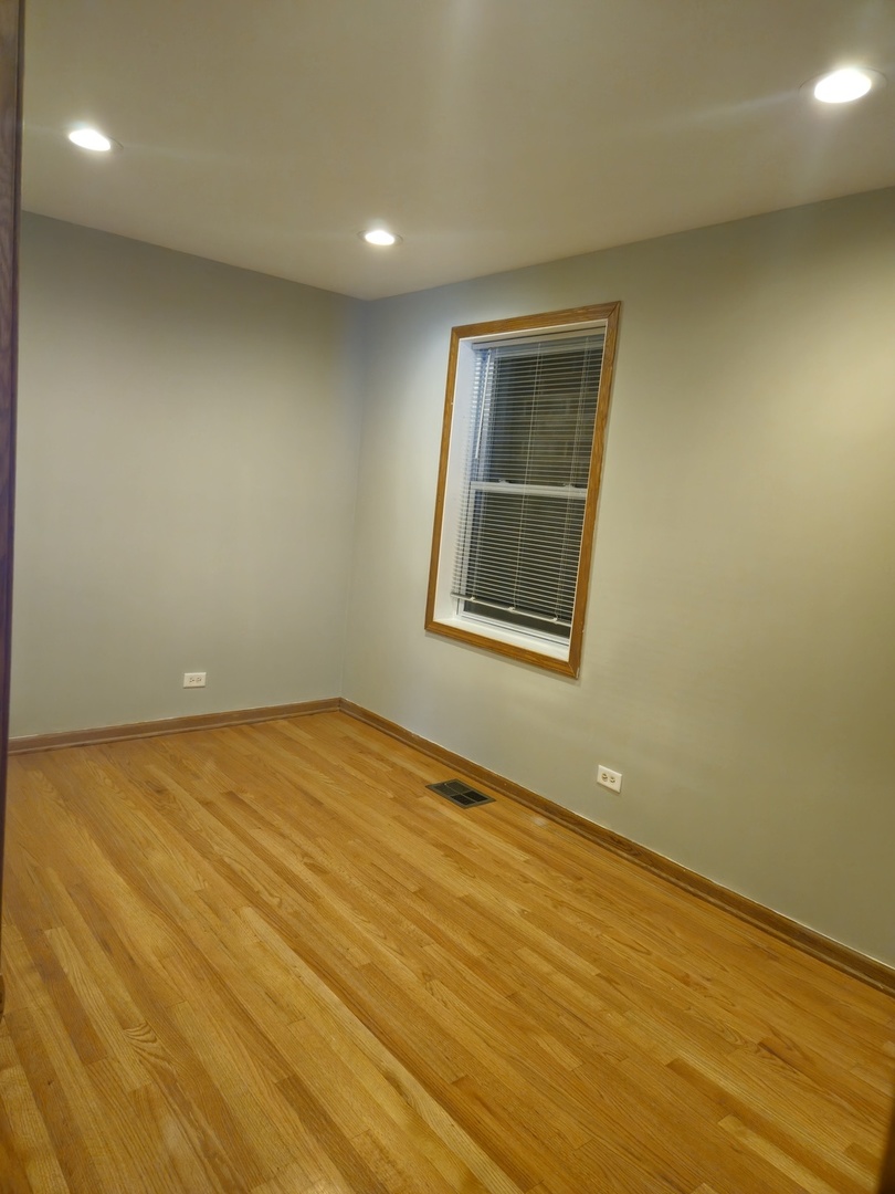 3043 N Ashland Avenue 2 Property Photo 10