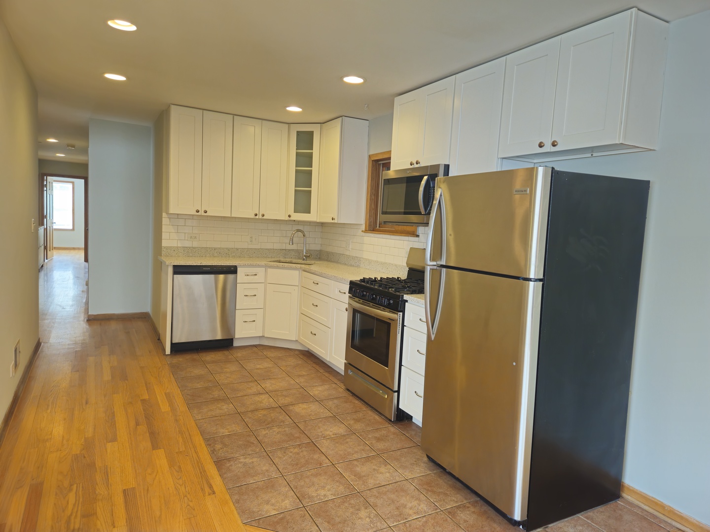 3043 N Ashland Avenue 2 Property Photo 11