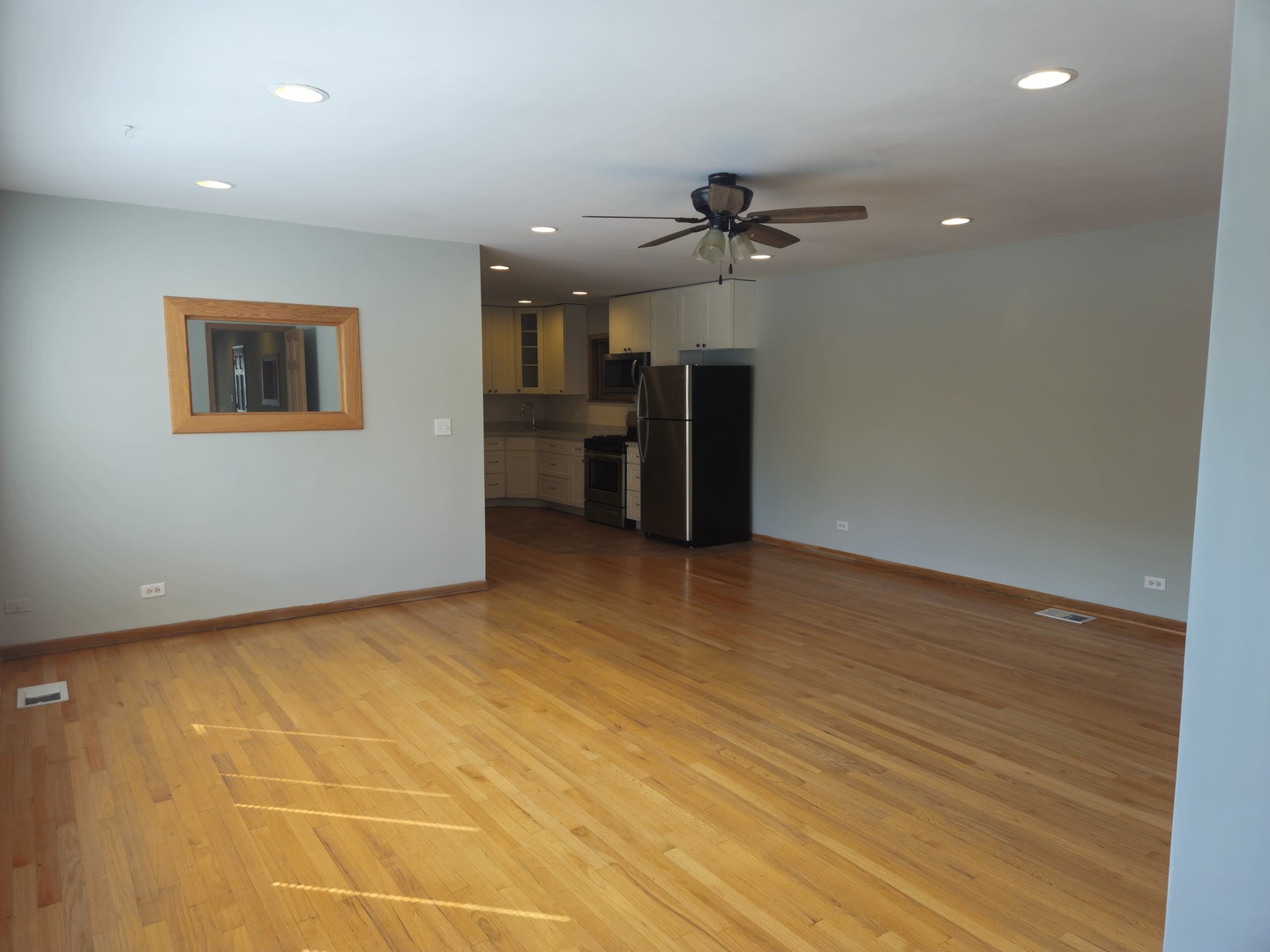 3043 N Ashland Avenue 2 Property Photo 13