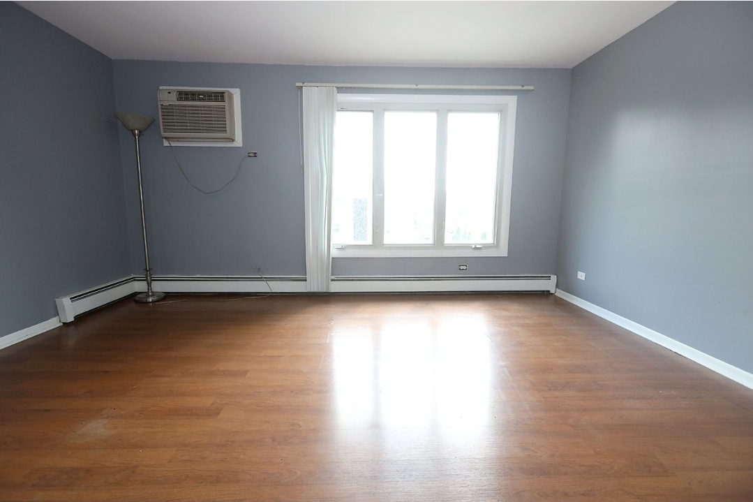 100 Yates Avenue 3s Property Photo 6