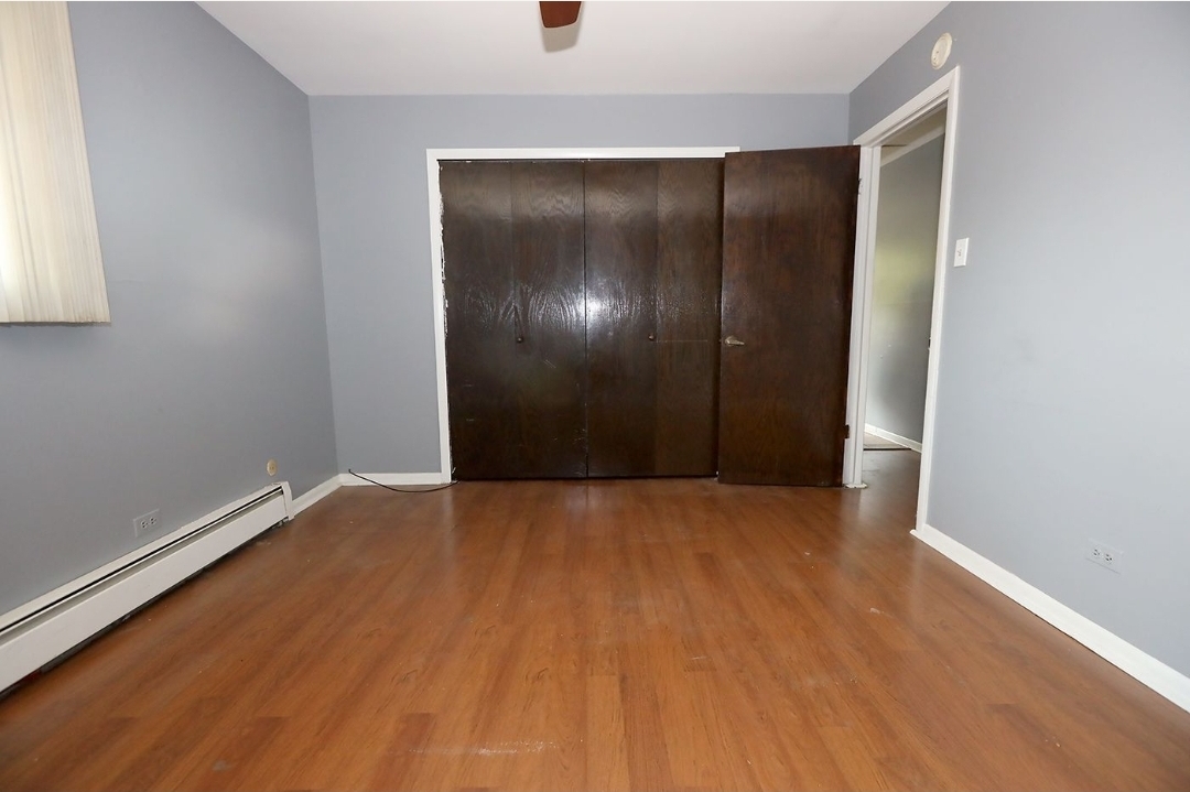 100 Yates Avenue 3s Property Photo 9