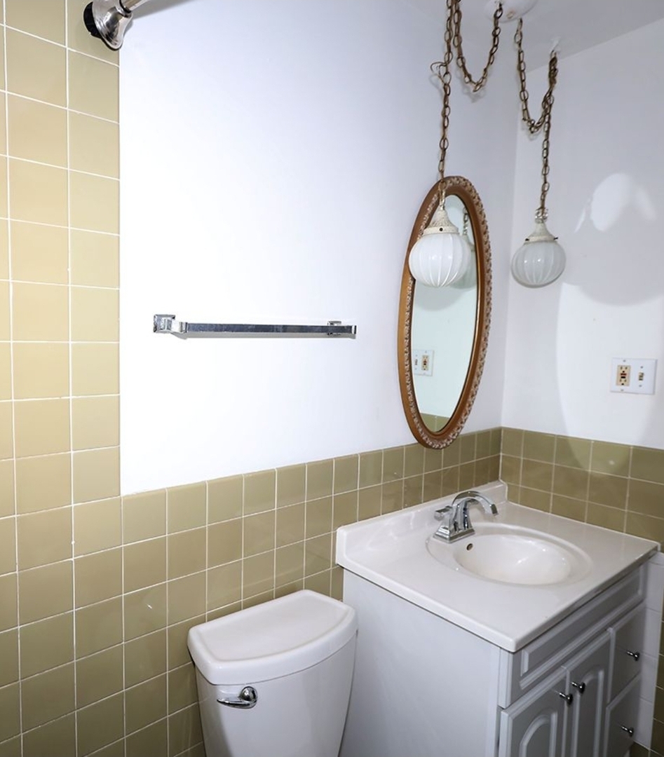 100 Yates Avenue 3s Property Photo 14