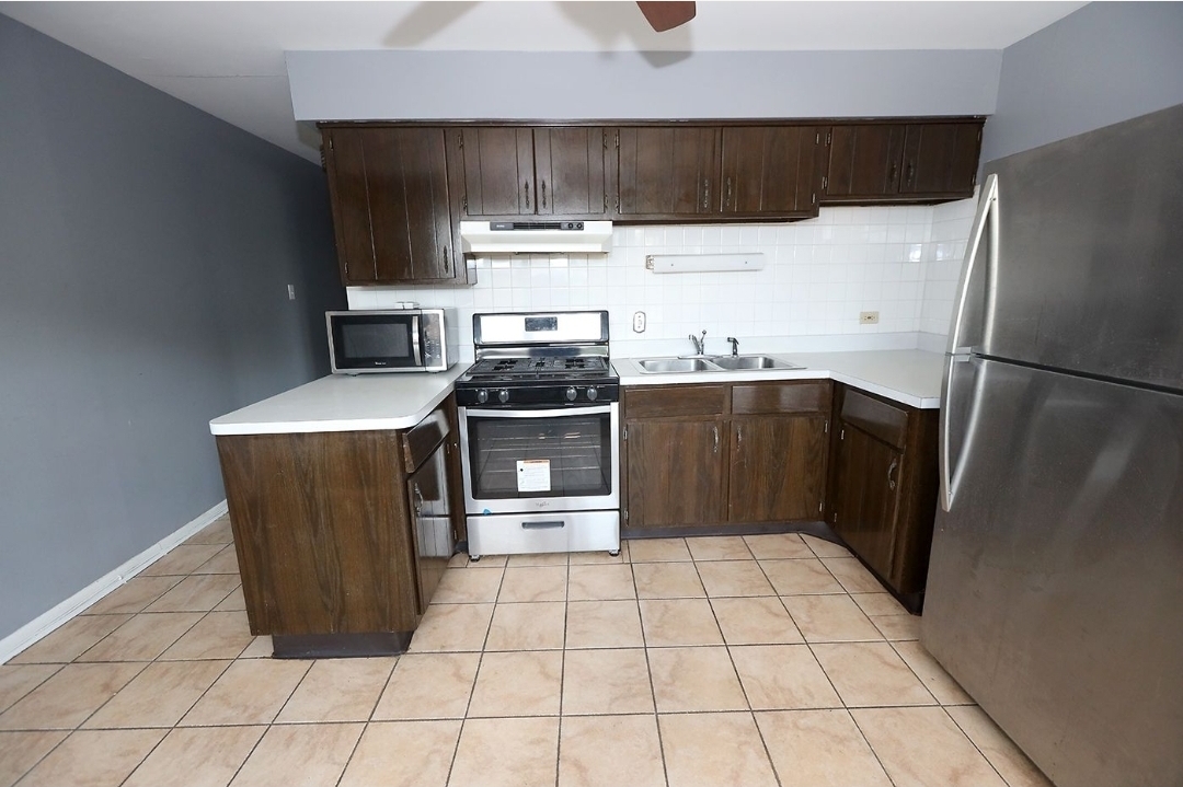 100 Yates Avenue 3s Property Photo 15