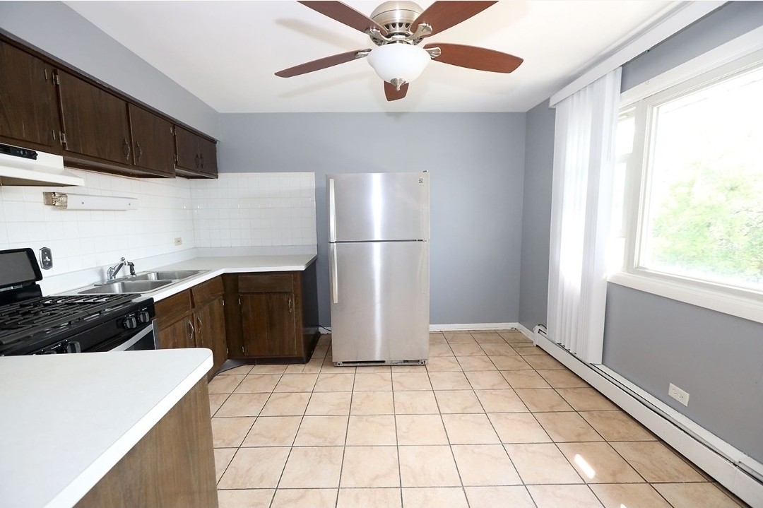 100 Yates Avenue 3s Property Photo 16