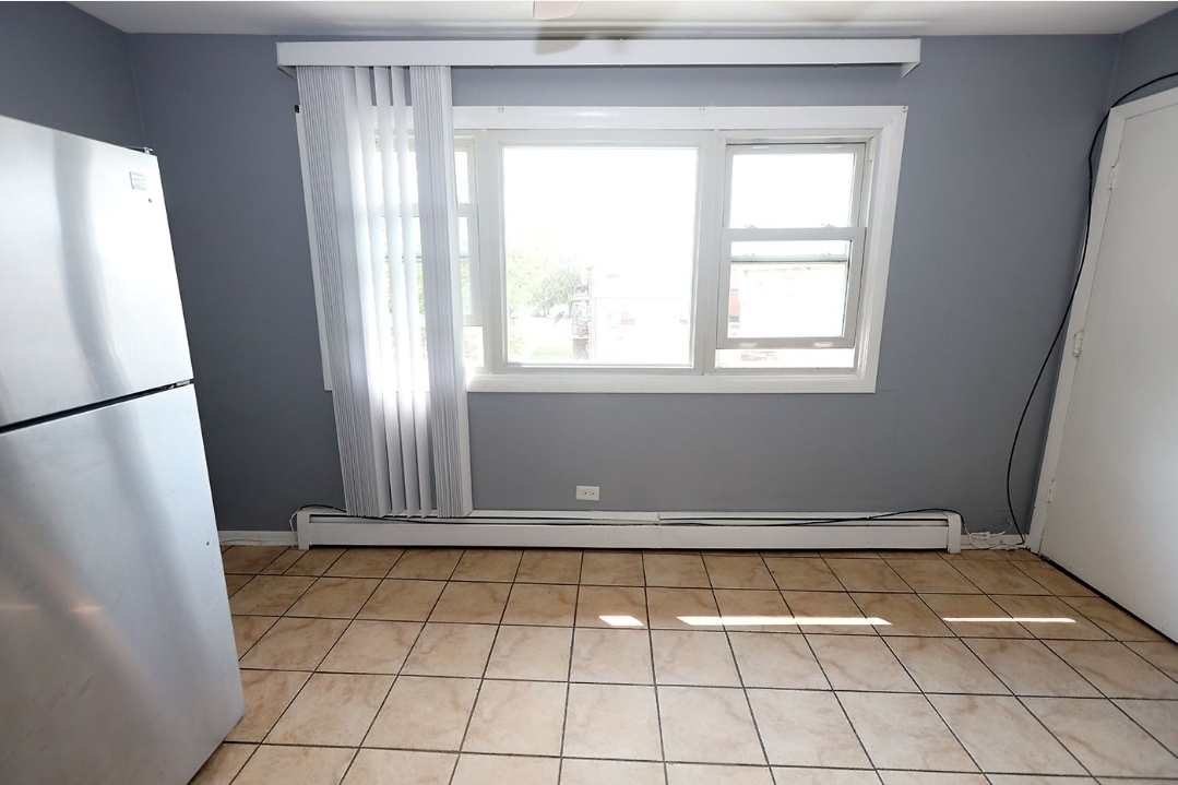 100 Yates Avenue 3s Property Photo 17