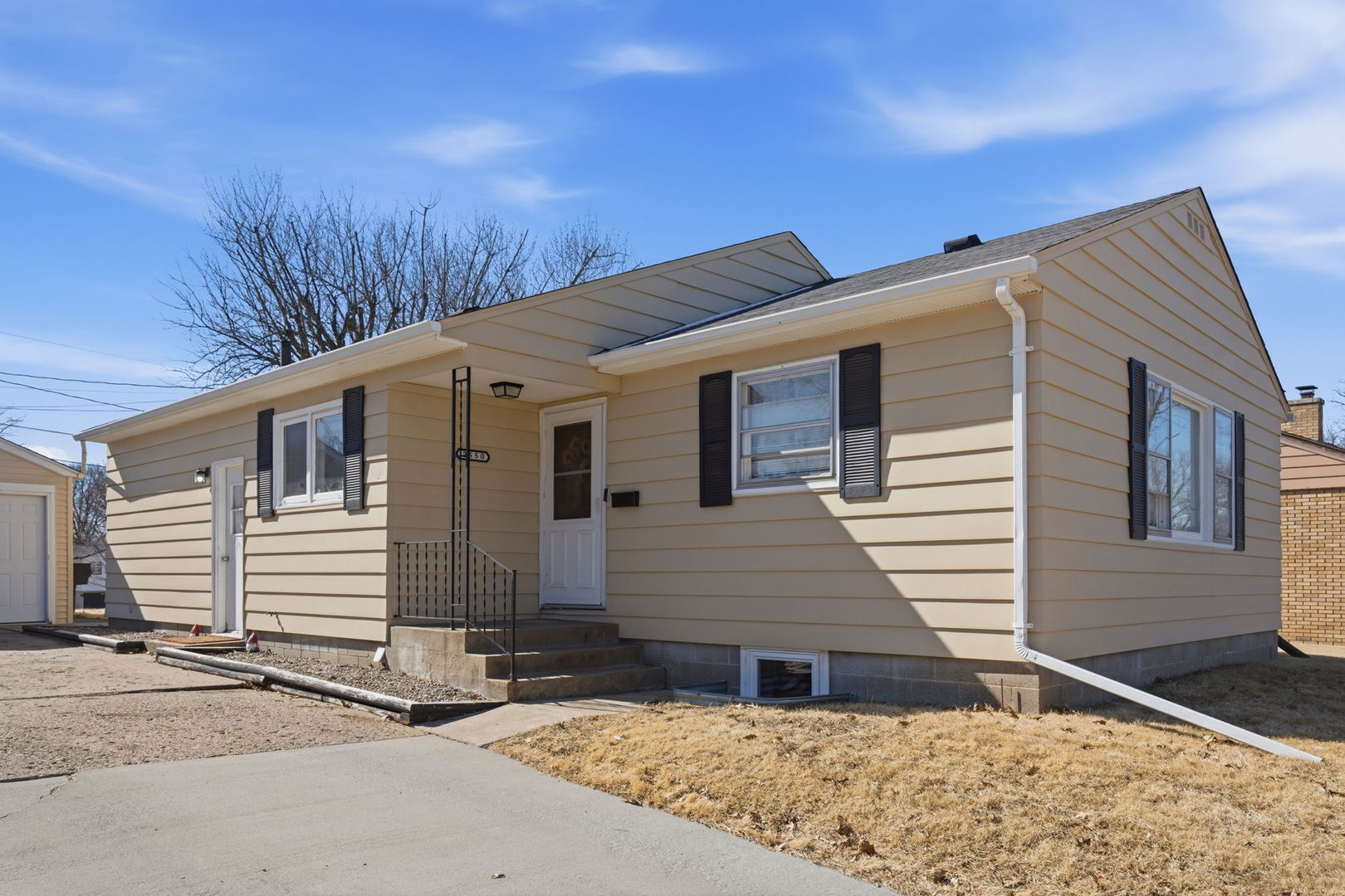 2550 26th Street Property Photo 1