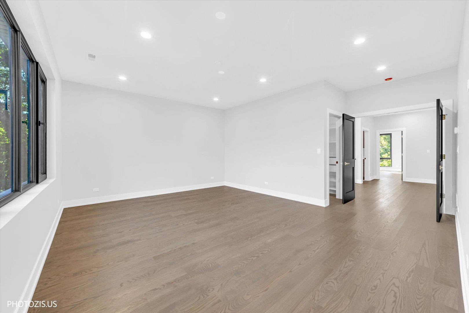 4708 Laurel Avenue Property Photo 28
