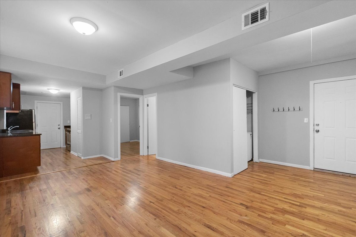 1464 W Ohio Street Property Photo 3