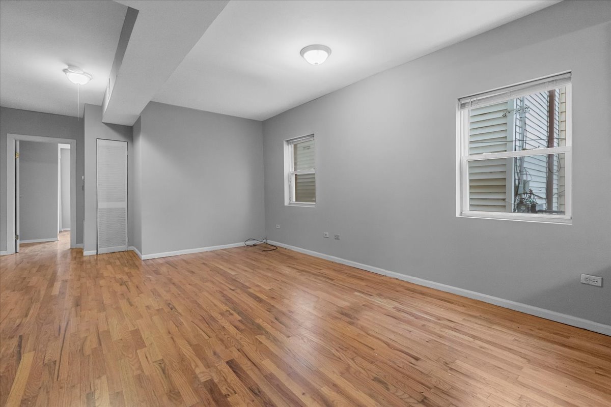 1464 W Ohio Street Property Photo 4
