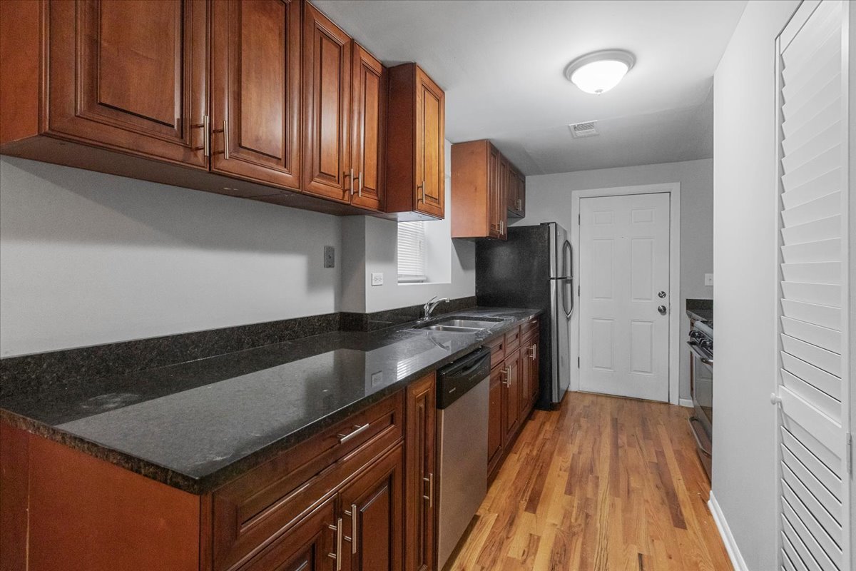 1464 W Ohio Street Property Photo 5