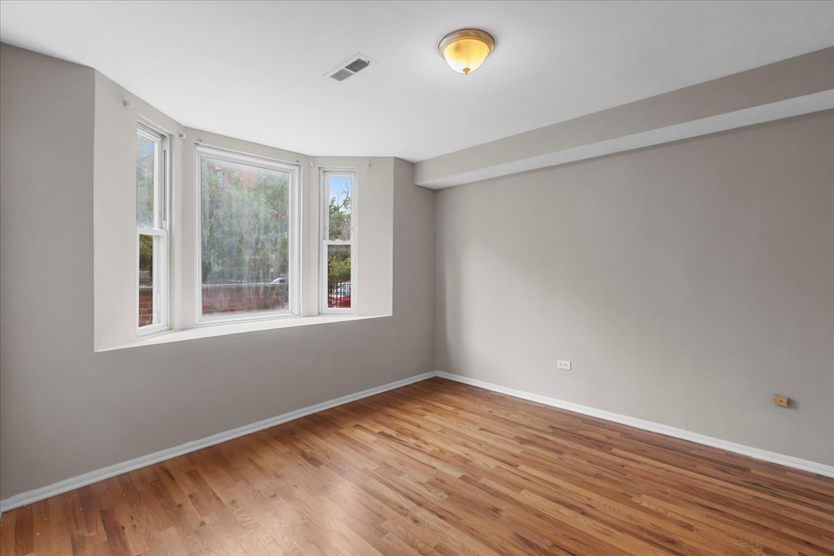 1464 W Ohio Street Property Photo 7