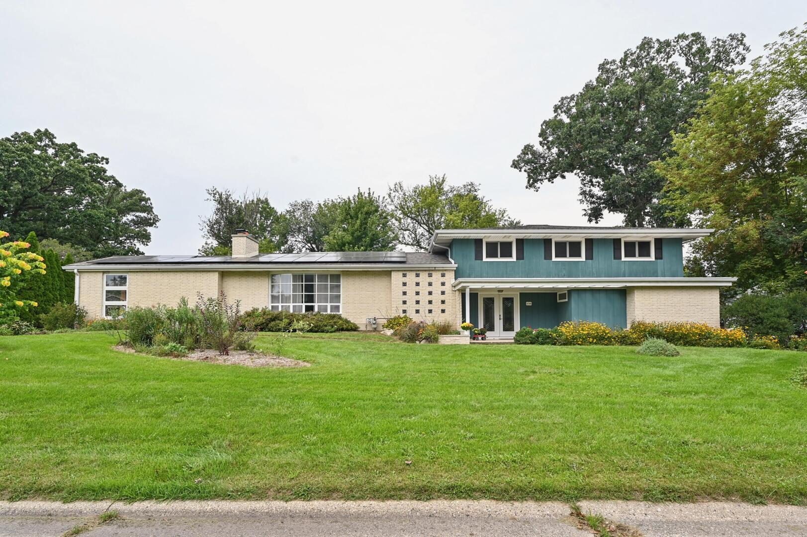4708 N Burman Drive Property Photo 1