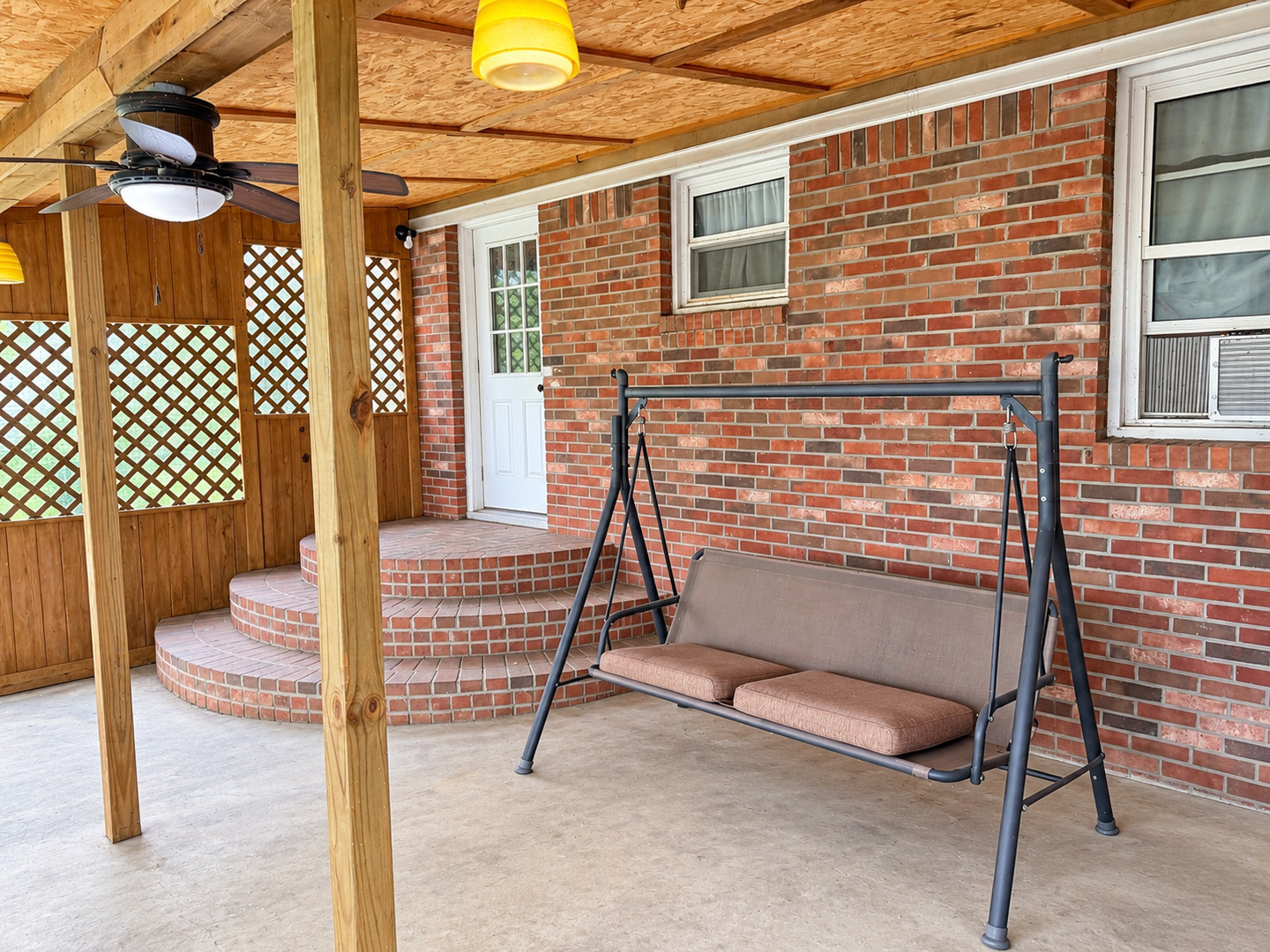 1111 E 7th Street Property Photo 10
