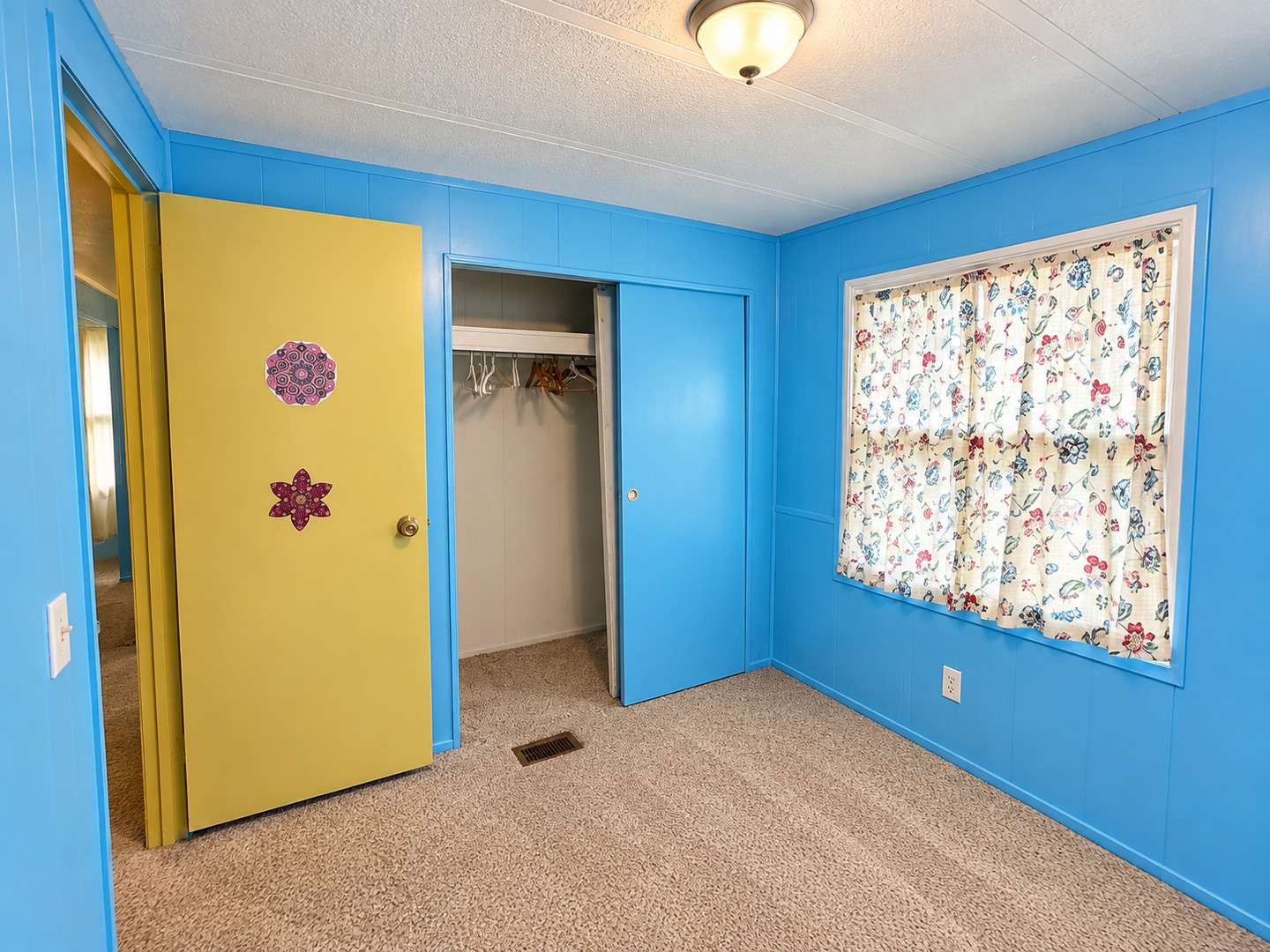 1111 E 7th Street Property Photo 31