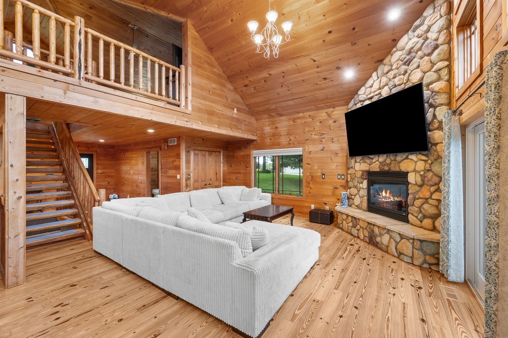 3930 Brandy Lane Property Photo 8