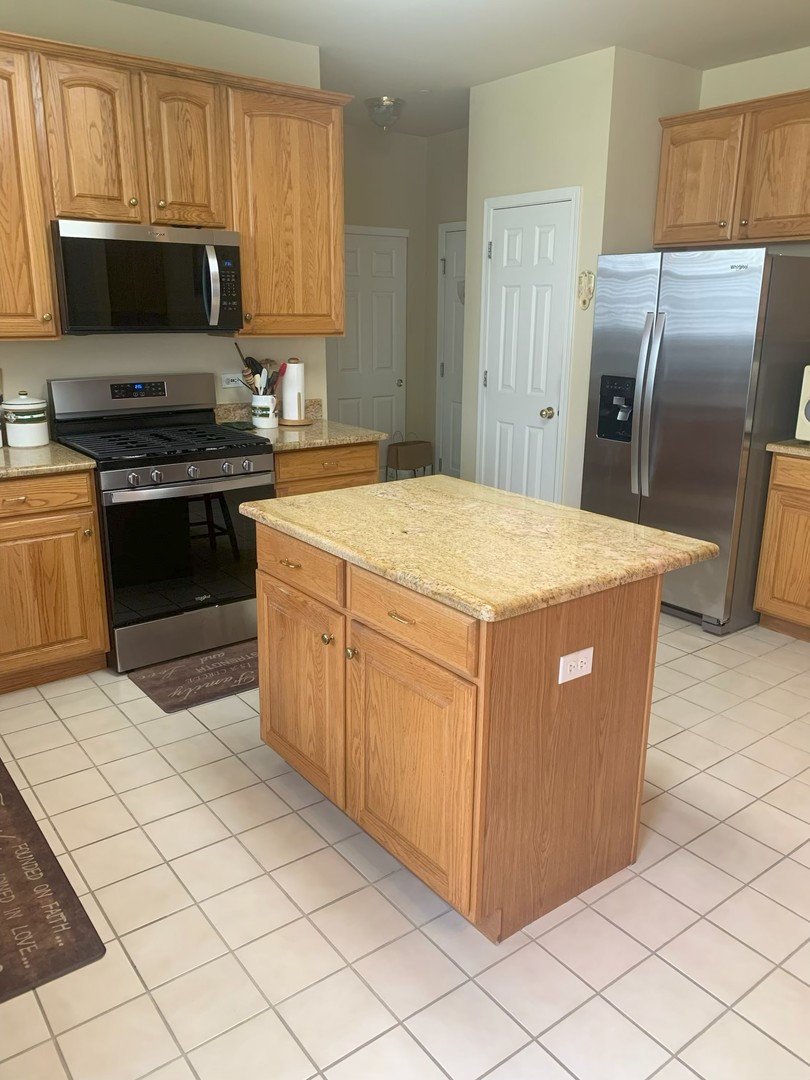 6096 Russell Drive Property Photo 10